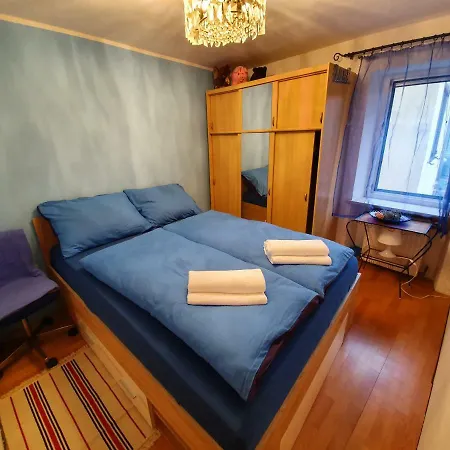 Apartment North To South *