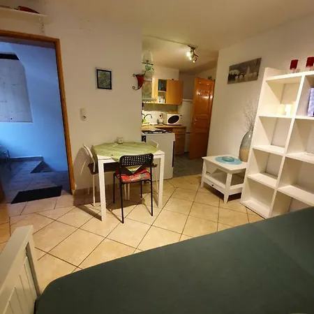 North To South Apartment