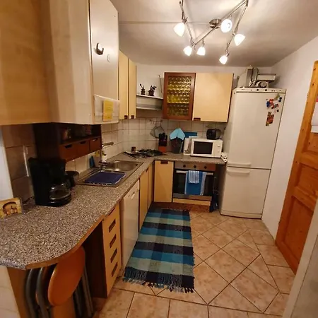 North To South Apartment *