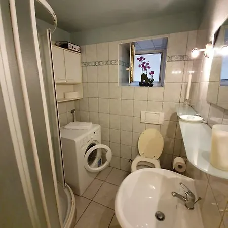 North To South Apartment *