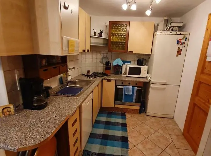 North To South Lejlighed *