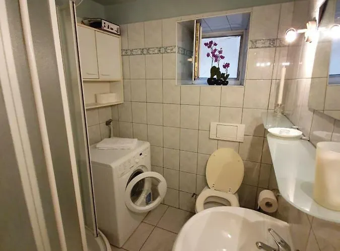 North To South Lejlighed *